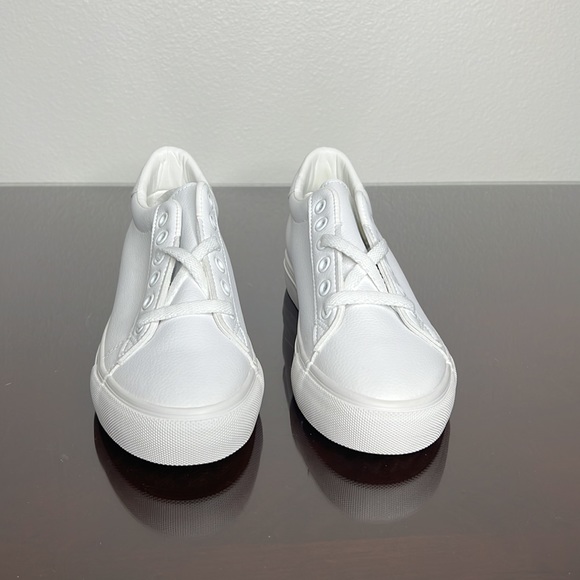 White leather sneakers 5,6,9,10 - Picture 2 of 5
